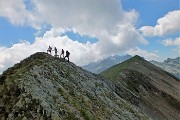 78 Saliscendi in cresta di erba e rocce
